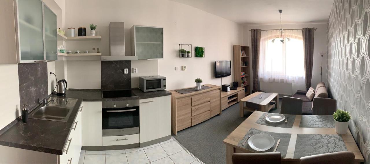 Cosy Apartment In An Excellent Location Велка Ломница Екстериор снимка